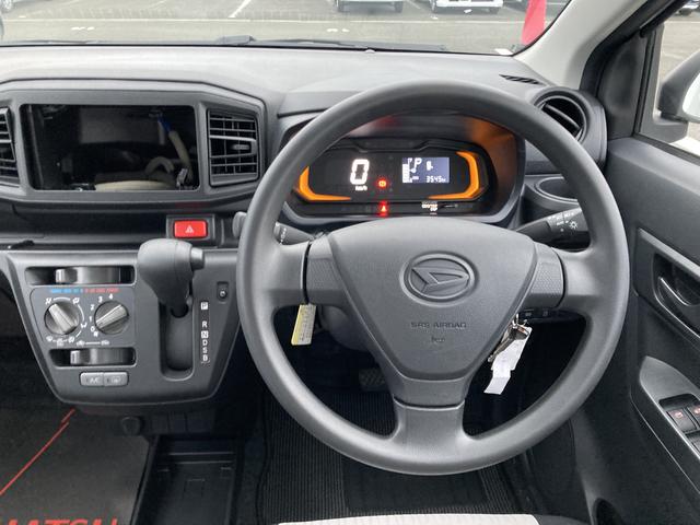 ミライース L SAIII 13インチフルホイールキャップ マルチリフレクターハロゲンヘッドランプ 可倒式ドアミラー 自発光式デジタルメーターアンバーイルミネーションメーター マニュアルエアコン(ダイヤル式) キーレスエントリー(16枚目)