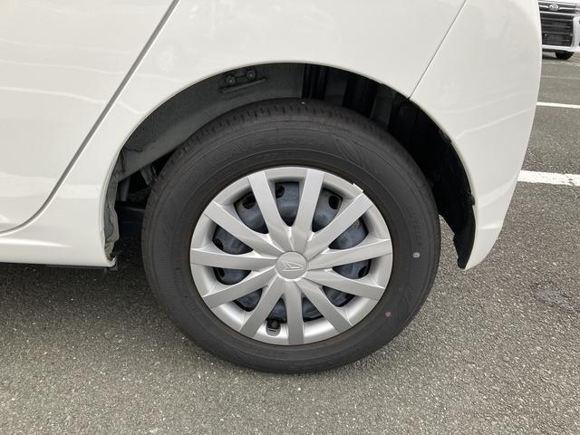 ミライース L SAIII 13インチフルホイールキャップ マルチリフレクターハロゲンヘッドランプ 可倒式ドアミラー 自発光式デジタルメーターアンバーイルミネーションメーター マニュアルエアコン(ダイヤル式) キーレスエントリー(20枚目)