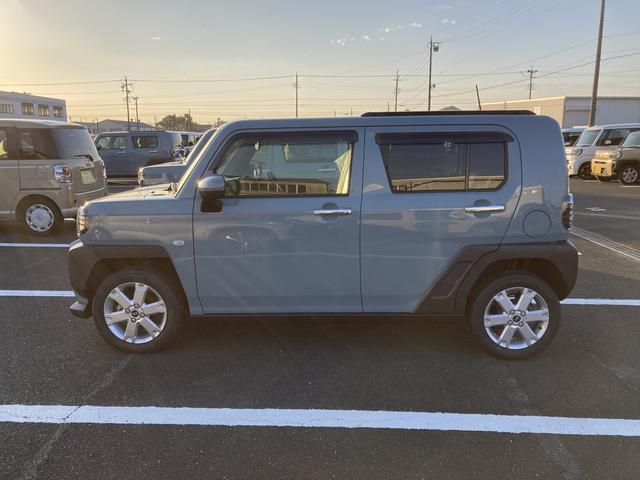 タフト Gターボ クロムベンチャー 15インチアルミホイール(シルバー塗装) オートレベリング機能付フルLEDヘッドランプ LEDフォグランプ 本革巻ステアリングホイール 本革巻インパネセンターシフト(4枚目)