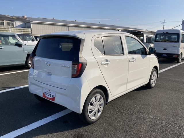 ミライース Ｘ　ＳＡＩＩＩ　１４インチフルホイールキャップ　ＬＥＤヘッドランプ　電動格納式（カラード）ドアミラー　自発光式デジタルメーターブルーイルミネーションメーター　マニュアルエアコン（ダイヤル式）　キーレスエントリー（8枚目）