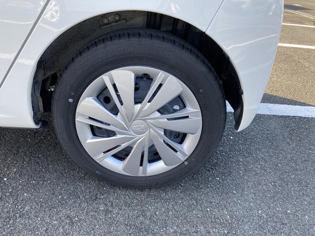 ミライース Ｘ　ＳＡＩＩＩ　１４インチフルホイールキャップ　ＬＥＤヘッドランプ　電動格納式（カラード）ドアミラー　自発光式デジタルメーターブルーイルミネーションメーター　マニュアルエアコン（ダイヤル式）　キーレスエントリー（20枚目）