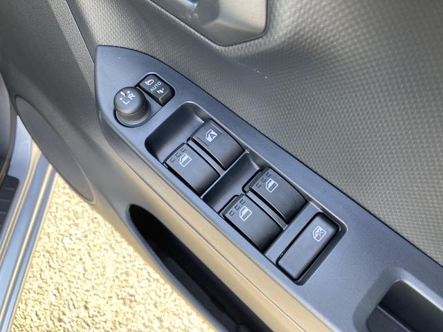 ミライース Ｇ　ＳＡＩＩＩ　１４インチアルミホイール　ＬＥＤヘッドランプ　オート格納式カラードドアミラー　自発光式デジタルメーターブルーイルミネーションメーター　オートエアコン（プッシュ式）　キーフリーシステム（18枚目）