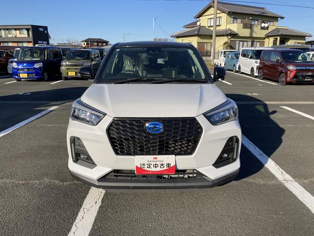 ロッキー プレミアムＧ　ＨＥＶ　１７インチアルミホイール　ＵＶＩＲカット遮音ガラス　フルＬＥＤヘッドランプ　キーフリーシステム　革巻きステアリングホイール　本革シフトノブ　アクティブマルチインフォメーションメーター（2枚目）