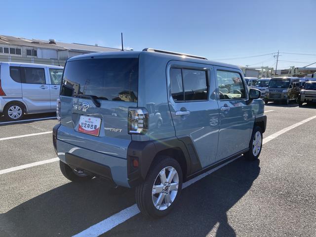 タフト G 15インチアルミホイール オートレベリング機能付フルLEDヘッドランプ LEDフォグランプ 本革巻ステアリングホイール 本革巻インパネセンターシフト TFTカラーマルチインフォメーションディスプレイ(8枚目)