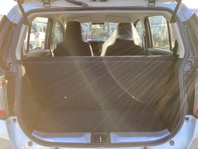 ミライース Ｌ　ＳＡＩＩＩ　１３インチフルホイールキャップ　マルチリフレクターハロゲンヘッドランプ　可倒式ドアミラー　自発光式デジタルメーターアンバーイルミネーションメーター　マニュアルエアコン（ダイヤル式）　キーレスエントリー（12枚目）