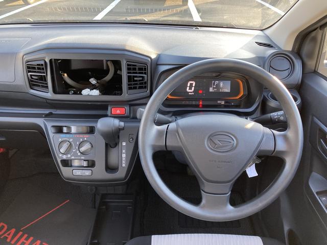 ミライース Ｌ　ＳＡＩＩＩ　１３インチフルホイールキャップ　マルチリフレクターハロゲンヘッドランプ　可倒式ドアミラー　自発光式デジタルメーターアンバーイルミネーションメーター　マニュアルエアコン（ダイヤル式）　キーレスエントリー（16枚目）