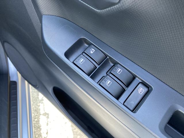 ミライース Ｌ　ＳＡＩＩＩ　１３インチフルホイールキャップ　マルチリフレクターハロゲンヘッドランプ　可倒式ドアミラー　自発光式デジタルメーターアンバーイルミネーションメーター　マニュアルエアコン（ダイヤル式）　キーレスエントリー（18枚目）