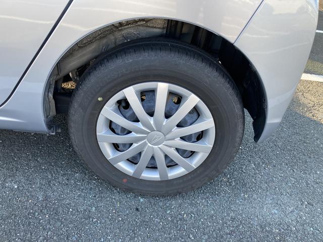 ミライース Ｌ　ＳＡＩＩＩ　１３インチフルホイールキャップ　マルチリフレクターハロゲンヘッドランプ　可倒式ドアミラー　自発光式デジタルメーターアンバーイルミネーションメーター　マニュアルエアコン（ダイヤル式）　キーレスエントリー（20枚目）
