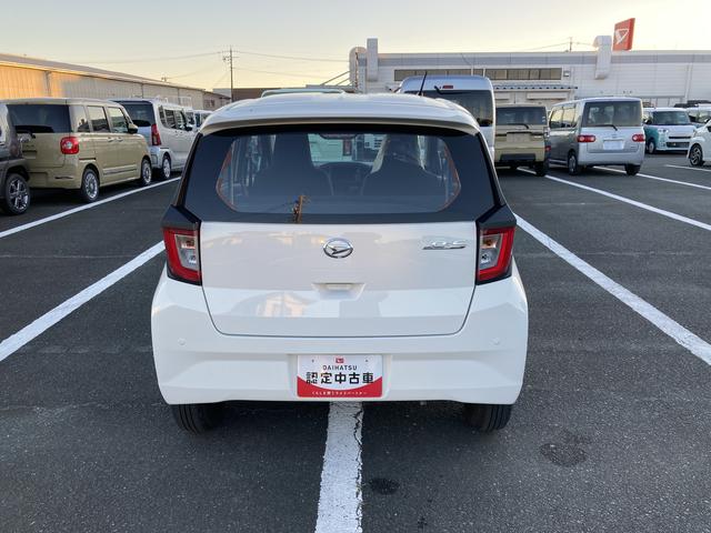 ミライース Ｌ　ＳＡＩＩＩ　１３インチフルホイールキャップ　マルチリフレクターハロゲンヘッドランプ　可倒式ドアミラー　自発光式デジタルメーターアンバーイルミネーションメーター　マニュアルエアコン（ダイヤル式）　キーレスエントリー（3枚目）