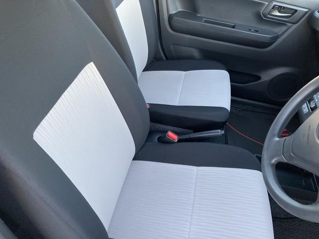 ミライース Ｌ　ＳＡＩＩＩ　１３インチフルホイールキャップ　マルチリフレクターハロゲンヘッドランプ　可倒式ドアミラー　自発光式デジタルメーターアンバーイルミネーションメーター　マニュアルエアコン（ダイヤル式）　キーレスエントリー（13枚目）