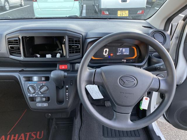 ミライース Ｌ　ＳＡＩＩＩ　１３インチフルホイールキャップ　マルチリフレクターハロゲンヘッドランプ　可倒式ドアミラー　自発光式デジタルメーターアンバーイルミネーションメーター　マニュアルエアコン（ダイヤル式）　キーレスエントリー（16枚目）