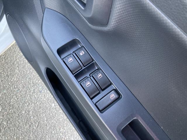 ミライース Ｌ　ＳＡＩＩＩ　１３インチフルホイールキャップ　マルチリフレクターハロゲンヘッドランプ　可倒式ドアミラー　自発光式デジタルメーターアンバーイルミネーションメーター　マニュアルエアコン（ダイヤル式）　キーレスエントリー（18枚目）