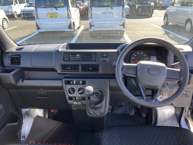 ハイゼットカーゴ ＤＸ　ＭＴ車　撥水フルファブリックシート表皮　オーバーヘッドシェルフ　アッパートレイ　キーレスエントリー　ユースフルナット（３１ヶ所）（15枚目）