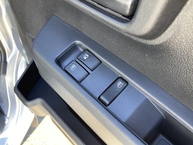 ハイゼットカーゴ ＤＸ　ＭＴ車　撥水フルファブリックシート表皮　オーバーヘッドシェルフ　アッパートレイ　キーレスエントリー　ユースフルナット（３１ヶ所）（18枚目）