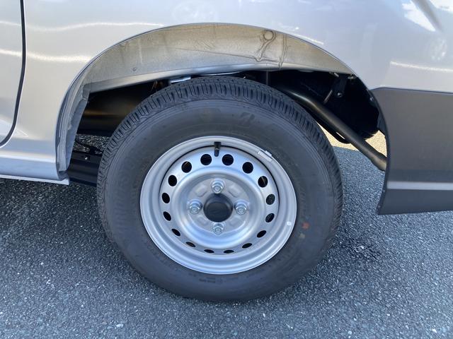 ハイゼットカーゴ ＤＸ　ＭＴ車　撥水フルファブリックシート表皮　オーバーヘッドシェルフ　アッパートレイ　キーレスエントリー　ユースフルナット（３１ヶ所）（20枚目）