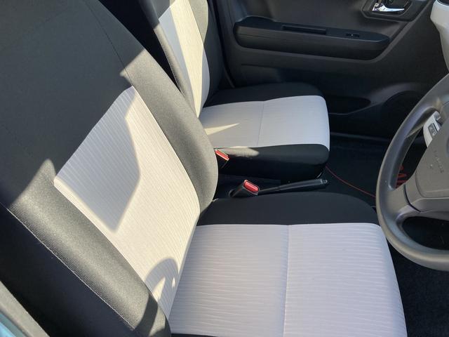 ミライース Ｘ　ＳＡＩＩＩ　１４インチフルホイールキャップ　ＬＥＤヘッドランプ　電動格納式（カラード）ドアミラー　自発光式デジタルメーターブルーイルミネーションメーター　マニュアルエアコン（ダイヤル式）　キーレスエントリー（13枚目）