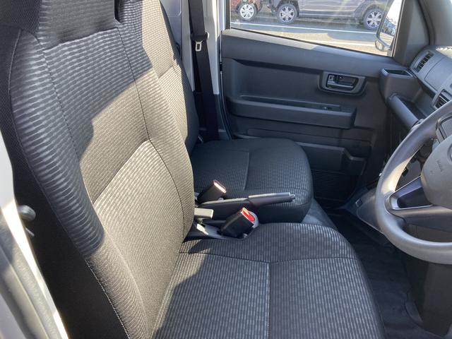 ハイゼットカーゴ ＤＸ　ＣＶＴ　撥水フルファブリックシート表皮　オーバーヘッドシェルフ　アッパートレイ　キーレスエントリー　ユースフルナット（３１ヶ所）（13枚目）