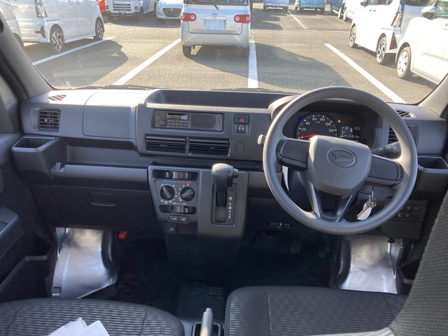 ハイゼットカーゴ ＤＸ　ＣＶＴ　撥水フルファブリックシート表皮　オーバーヘッドシェルフ　アッパートレイ　キーレスエントリー　ユースフルナット（３１ヶ所）（15枚目）