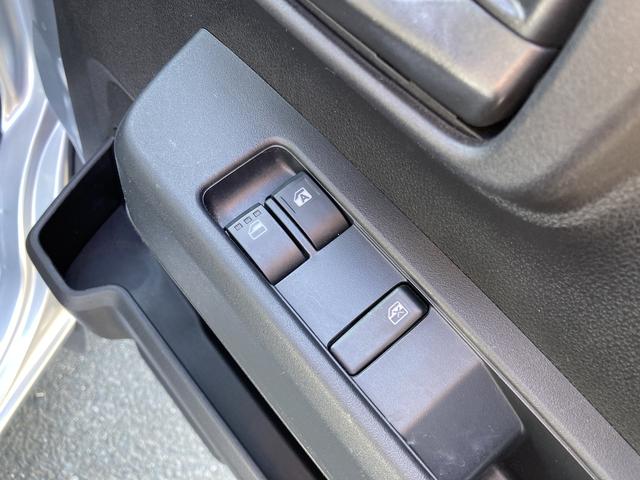 ハイゼットカーゴ ＤＸ　ＣＶＴ　撥水フルファブリックシート表皮　オーバーヘッドシェルフ　アッパートレイ　キーレスエントリー　ユースフルナット（３１ヶ所）（18枚目）