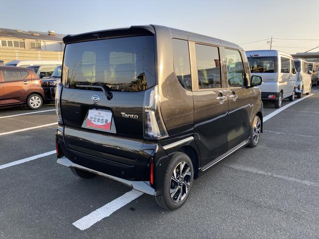 タント カスタムＸ　１４インチアルミホイール　大型エアロバンパー　フルＬＥＤヘッドランプ　オート格納式カラードドアミラー　両側パワースライドドア　キーフリーシステム　プッシュボタンスタート（8枚目）