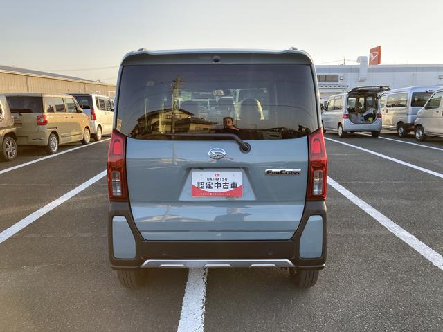 タント ファンクロス　１４インチアルミホイール　大型エアロバンパー　フルＬＥＤヘッドランプ　オート格納式カラードドアミラー　両側パワースライドドア　キーフリーシステム　プッシュボタンスタート（3枚目）