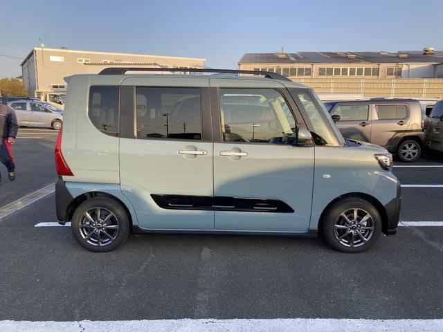 タント ファンクロス　１４インチアルミホイール　大型エアロバンパー　フルＬＥＤヘッドランプ　オート格納式カラードドアミラー　両側パワースライドドア　キーフリーシステム　プッシュボタンスタート（5枚目）