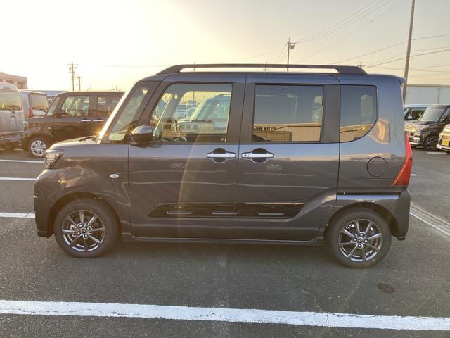 タント ファンクロス　１４インチアルミホイール　大型エアロバンパー　フルＬＥＤヘッドランプ　オート格納式カラードドアミラー　両側パワースライドドア　キーフリーシステム　プッシュボタンスタート（4枚目）