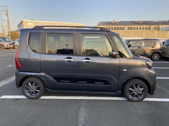 タント ファンクロス　１４インチアルミホイール　大型エアロバンパー　フルＬＥＤヘッドランプ　オート格納式カラードドアミラー　両側パワースライドドア　キーフリーシステム　プッシュボタンスタート（5枚目）