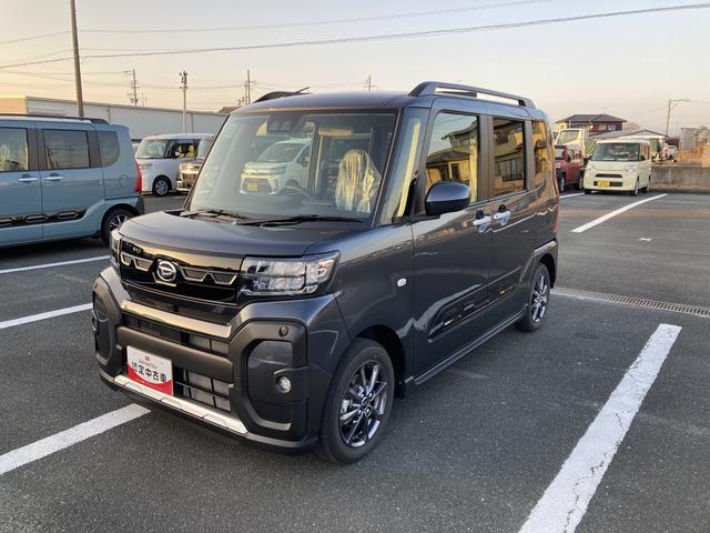 タント ファンクロス　１４インチアルミホイール　大型エアロバンパー　フルＬＥＤヘッドランプ　オート格納式カラードドアミラー　両側パワースライドドア　キーフリーシステム　プッシュボタンスタート（6枚目）