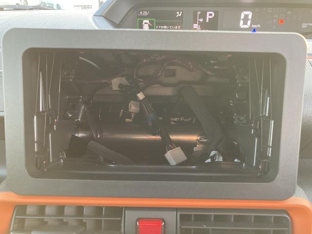 タント ファンクロス　１４インチアルミホイール　大型エアロバンパー　フルＬＥＤヘッドランプ　オート格納式カラードドアミラー　両側パワースライドドア　キーフリーシステム　プッシュボタンスタート（10枚目）