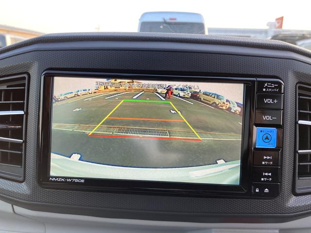 ミライース X SAIII 14インチフルホイールキャップ LEDヘッドランプ 電動格納式(カラード)ドアミラー 自発光式デジタルメーターブルーイルミネーションメーター マニュアルエアコン(ダイヤル式) キーレスエントリー(11枚目)