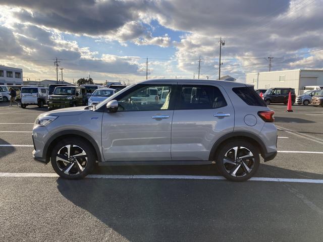 ロッキー プレミアムG HEV 17インチアルミホイール UVIRカット遮音ガラス フルLEDヘッドランプ キーフリーシステム 革巻きステアリングホイール 本革シフトノブ アクティブマルチインフォメーションメーター(4枚目)