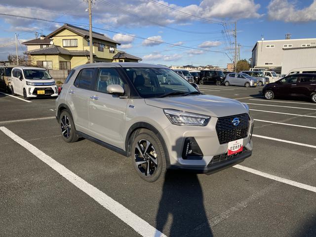 ロッキー プレミアムG HEV 17インチアルミホイール UVIRカット遮音ガラス フルLEDヘッドランプ キーフリーシステム 革巻きステアリングホイール 本革シフトノブ アクティブマルチインフォメーションメーター(7枚目)