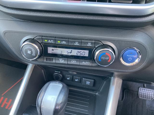 ロッキー プレミアムG HEV 17インチアルミホイール UVIRカット遮音ガラス フルLEDヘッドランプ キーフリーシステム 革巻きステアリングホイール 本革シフトノブ アクティブマルチインフォメーションメーター(11枚目)