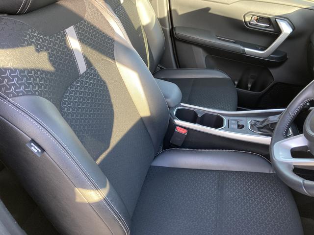 ロッキー プレミアムG HEV 17インチアルミホイール UVIRカット遮音ガラス フルLEDヘッドランプ キーフリーシステム 革巻きステアリングホイール 本革シフトノブ アクティブマルチインフォメーションメーター(13枚目)