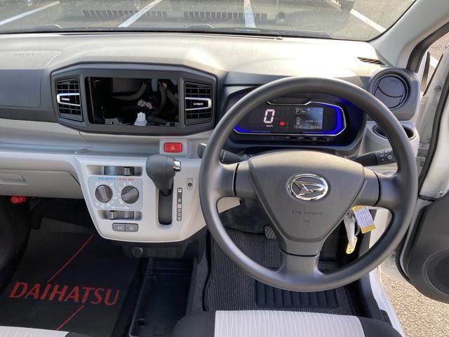 ミライース Ｘ　ＳＡＩＩＩ　１４インチフルホイールキャップ　ＬＥＤヘッドランプ　電動格納式（カラード）ドアミラー　自発光式デジタルメーターブルーイルミネーションメーター　マニュアルエアコン（ダイヤル式）　キーレスエントリー（16枚目）