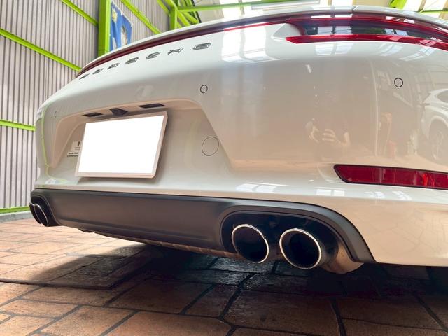 ９１１ ９１１カレラ４　カブリオレ　スポーツクロノパッケージ　パークアシスト（フロント＆リア）バックカメラ　ナビ　フロアマット　ＬＥＤドライビング・ライト　赤レザーシート（71枚目）