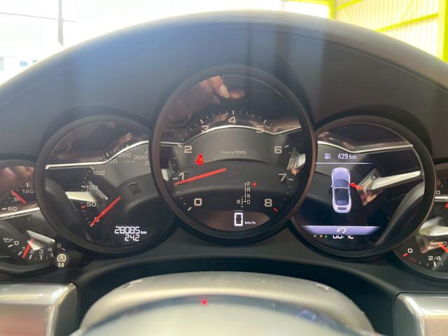 ９１１ ９１１カレラ４　カブリオレ　スポーツクロノパッケージ　パークアシスト（フロント＆リア）バックカメラ　ナビ　フロアマット　ＬＥＤドライビング・ライト　赤レザーシート（75枚目）