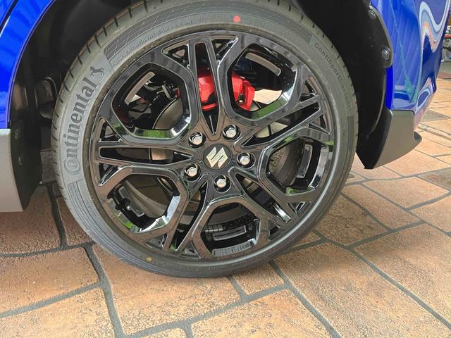 スイフトスポーツ ＺＣ３３Ｓ　ファイナルエディション　クリアランスソナー　オートクルーズコントロール　レーンアシスト　衝突被害軽減システム　アルミホイール　オートライト　ＬＥＤヘッドランプ　スマートキー　シートヒーター　ＭＴ　全方位モニターカメラパック（28枚目）