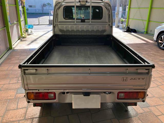 アクティトラック 　ＭＴ　マニュアル　ドライブレコーダー　ＥＴＣ　ベーシックインターナビ　ライセンスフレーム　ライセンスフレームリア・メッキタイプ　フットライト　クッションシートカバー　荷台保護パネル　リアシェード（15枚目）