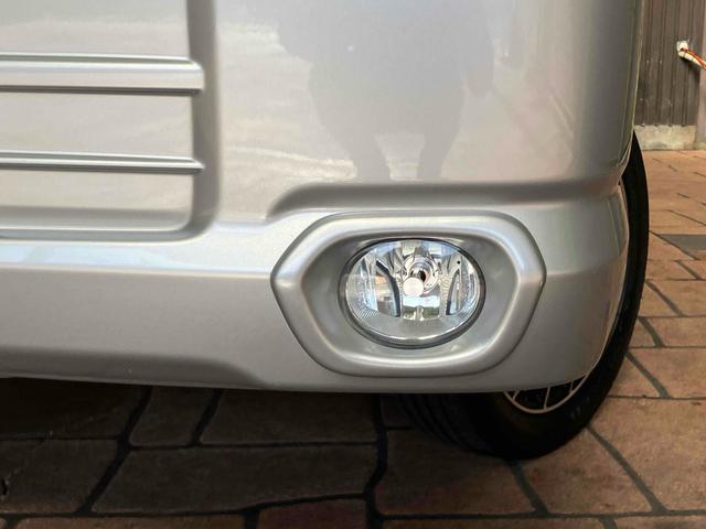 アクティトラック 　ＭＴ　マニュアル　ドライブレコーダー　ＥＴＣ　ベーシックインターナビ　ライセンスフレーム　ライセンスフレームリア・メッキタイプ　フットライト　クッションシートカバー　荷台保護パネル　リアシェード（24枚目）