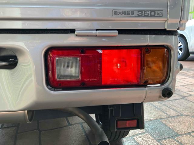 アクティトラック 　ＭＴ　マニュアル　ドライブレコーダー　ＥＴＣ　ベーシックインターナビ　ライセンスフレーム　ライセンスフレームリア・メッキタイプ　フットライト　クッションシートカバー　荷台保護パネル　リアシェード（68枚目）
