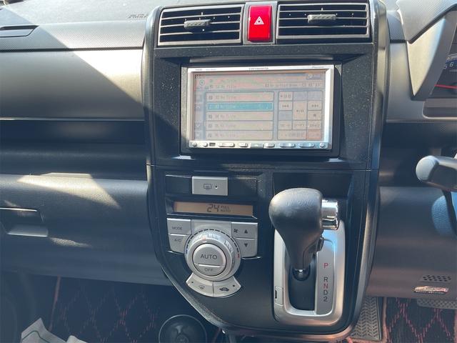 Ｗ　ＨＩＤ　スマートキー　電動格納ミラー　ベンチシート　ＡＴ　盗難防止システム　ＡＢＳ　ＣＤ　アルミホイール　衝突安全ボディ　エアコン　パワーステアリング　パワーウィンドウ(4枚目)