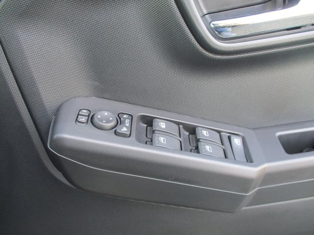 タフト Ｇ　クロムベンチャー　５ドア　ＣＶＴ　プッシュスタート　スマアシ　ＬＥＤヘッドランプ・フォグランプ　ＳＲＳエアバック　リアカメラ　電動パーキングブレーキ　スカイフィィールトップ　シートヒーター（27枚目）