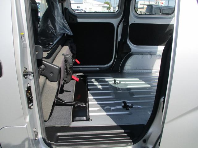 ＮＶ２００バネットバン ＶＸ　５ドア　４ＡＴ　２ＷＤ　Ｗエアバック　ＡＢＳ　キーレス　ラジオデッキ　エアコン　パワステ　パワーウインドウ　ＥＴＣ（15枚目）