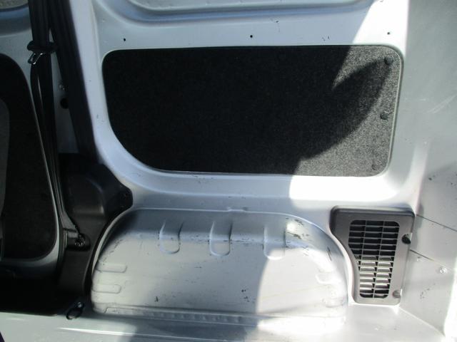 ＮＶ２００バネットバン ＶＸ　５ドア　４ＡＴ　２ＷＤ　Ｗエアバック　ＡＢＳ　キーレス　ラジオデッキ　エアコン　パワステ　パワーウインドウ　ＥＴＣ（37枚目）