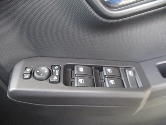 タフト Ｇ　クロムベンチャー　５ドア　ＣＶＴ　プッシュスタート　スマアシ　ＬＥＤヘッドランプ・フォグランプ　ＳＲＳエアバック　リアカメラ　電動パーキングブレーキ　スカイフィィールトップ　シートヒーター（25枚目）