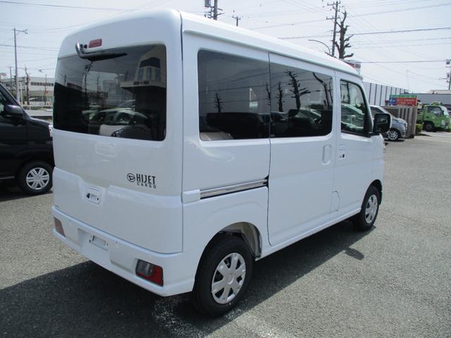 ハイゼットカーゴ クルーズターボ　５ドア　ＣＶＴ　ターボ　２ＷＤ　プッシュスタート　ＬＥＤヘッドランプ・フォグランプ　ＡＢＳ　Ｗエアバック　スマアシ　コーナーセンサー前後　両側スライドドア　９インチスマホ連携ディスプレイオーディオ（5枚目）