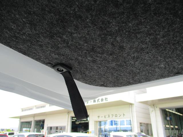 ハイゼットカーゴ クルーズターボ　５ドア　ＣＶＴ　ターボ　２ＷＤ　プッシュスタート　ＬＥＤヘッドランプ・フォグランプ　ＡＢＳ　Ｗエアバック　スマアシ　コーナーセンサー前後　両側スライドドア　９インチスマホ連携ディスプレイオーディオ（16枚目）