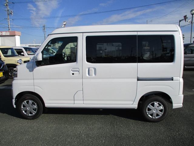 ハイゼットカーゴ クルーズ　５ドア　ＣＶＴ　２ＷＤ　プッシュスタート　ＬＥＤヘッドランプ・フォグランプ　スマアシ　コーナーセンサー前後　スライドドアイージークローザー　カラーパック　オーディオレス（8枚目）